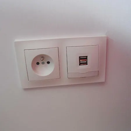 In 4 Proche Airbus A St Martin Du Touch